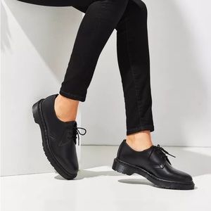 Doc Marten Mono Leather Oxfords